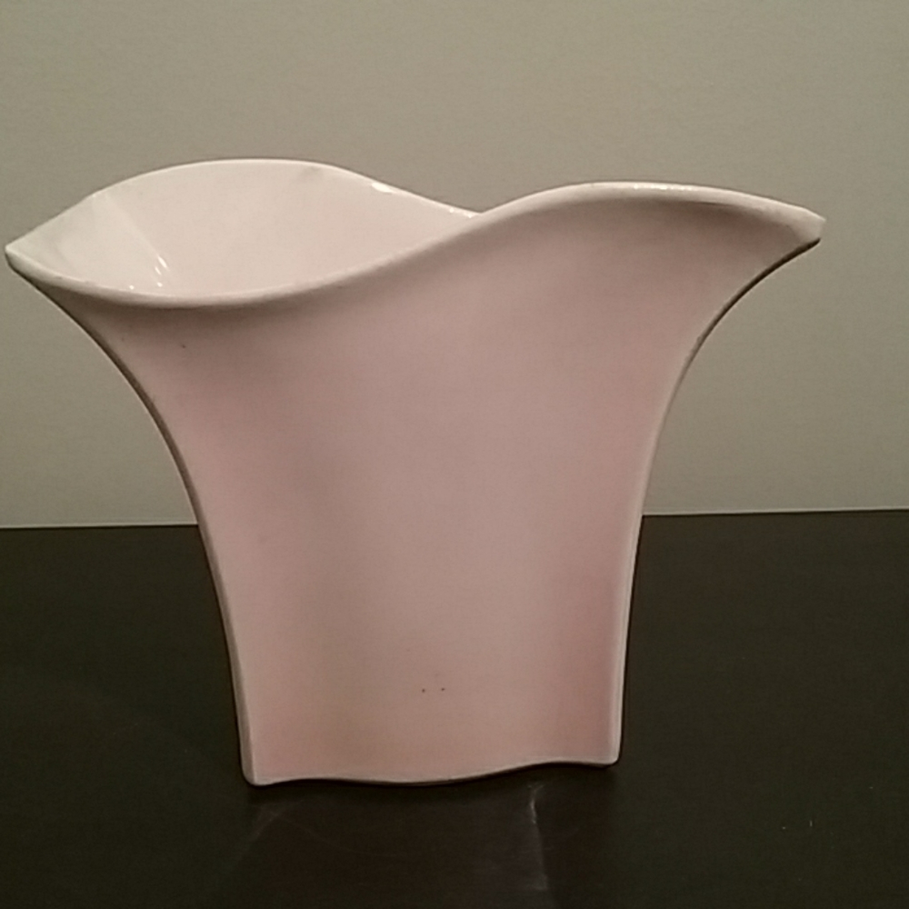 Vintage flower pot for new baby - Picture 3 of 7